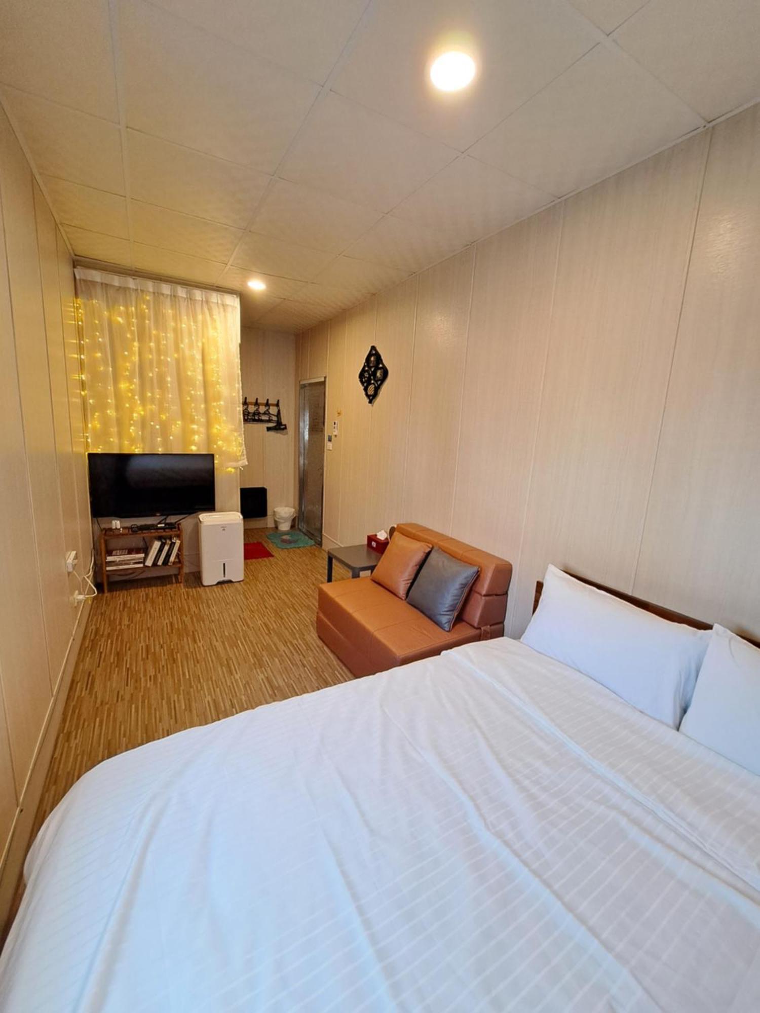 舞浪海景旅店 Hotel Xiaoliuqiu Luaran gambar