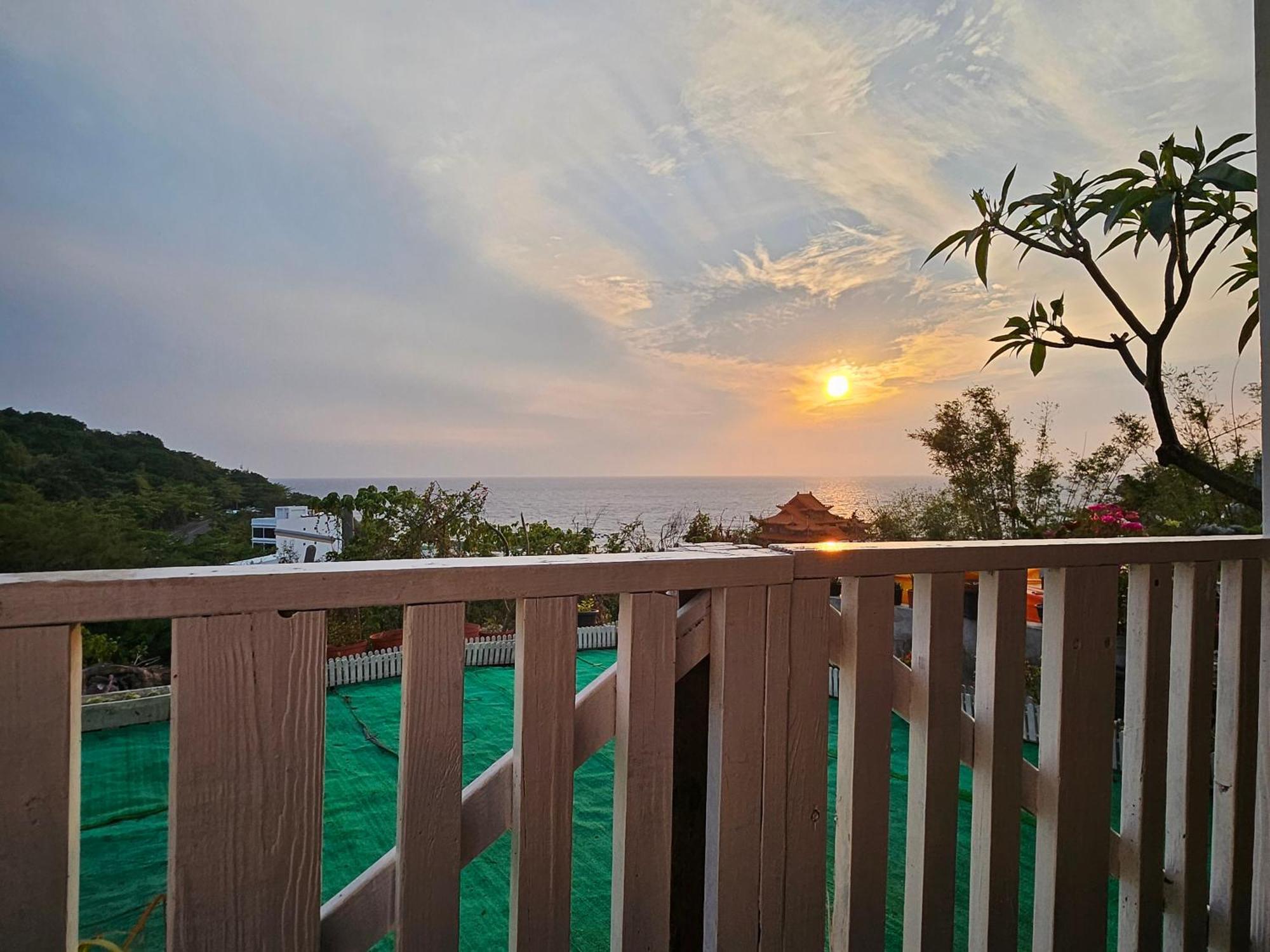舞浪海景旅店 Hotel Xiaoliuqiu Luaran gambar
